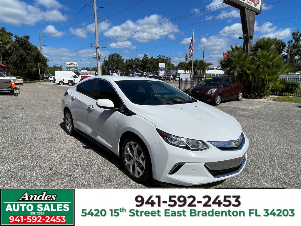 2017 Chevrolet Volt Premier's photo