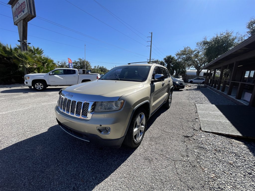 2011 Jeep Grand Cherokee Overland's photo