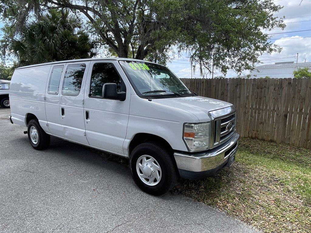 2014 Ford E-Series E-250 Extended's photo