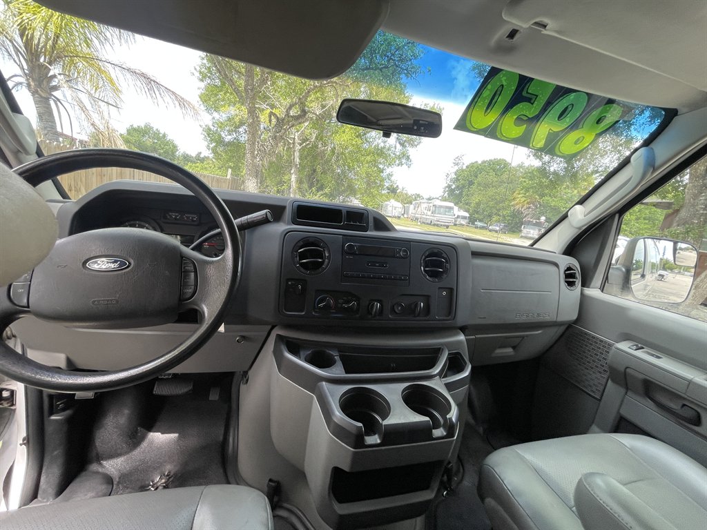 2014 Ford E-Series Econoline Van Commercial - Photo 14