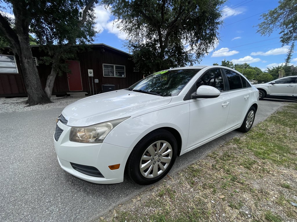 2011 Chevrolet Cruze's photo