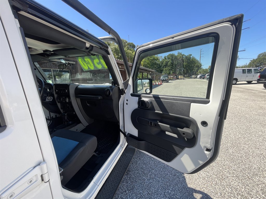2010 Jeep Wrangler Unlimited Sport - Photo 13