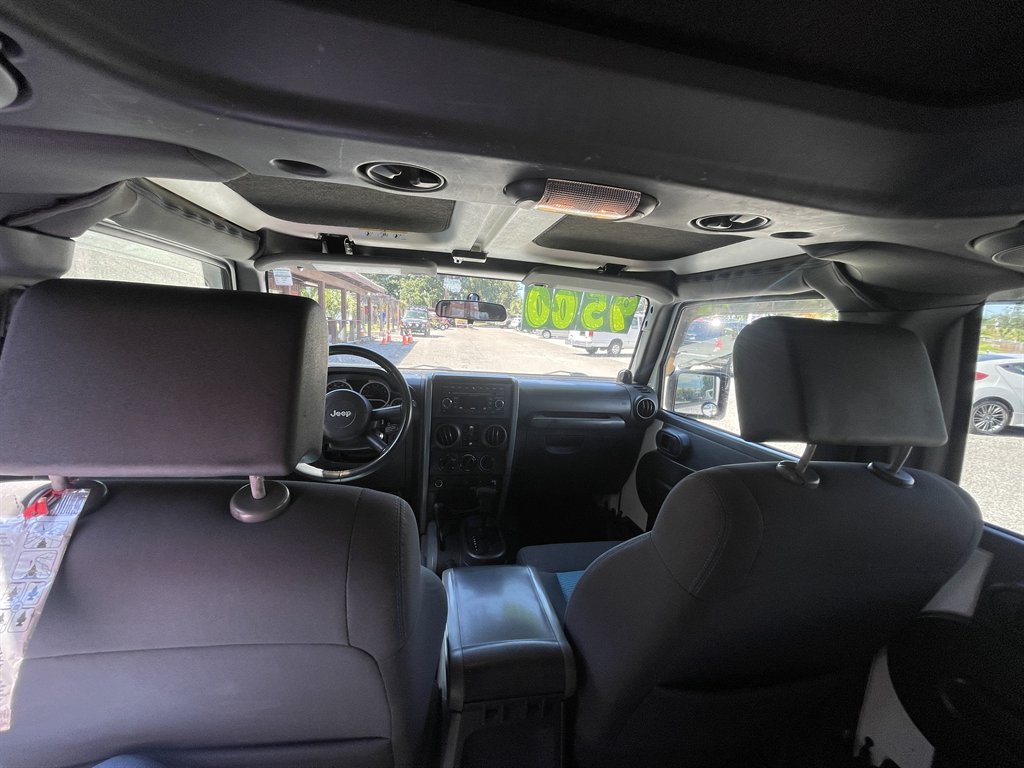 2010 Jeep Wrangler Unlimited Sport - Photo 9